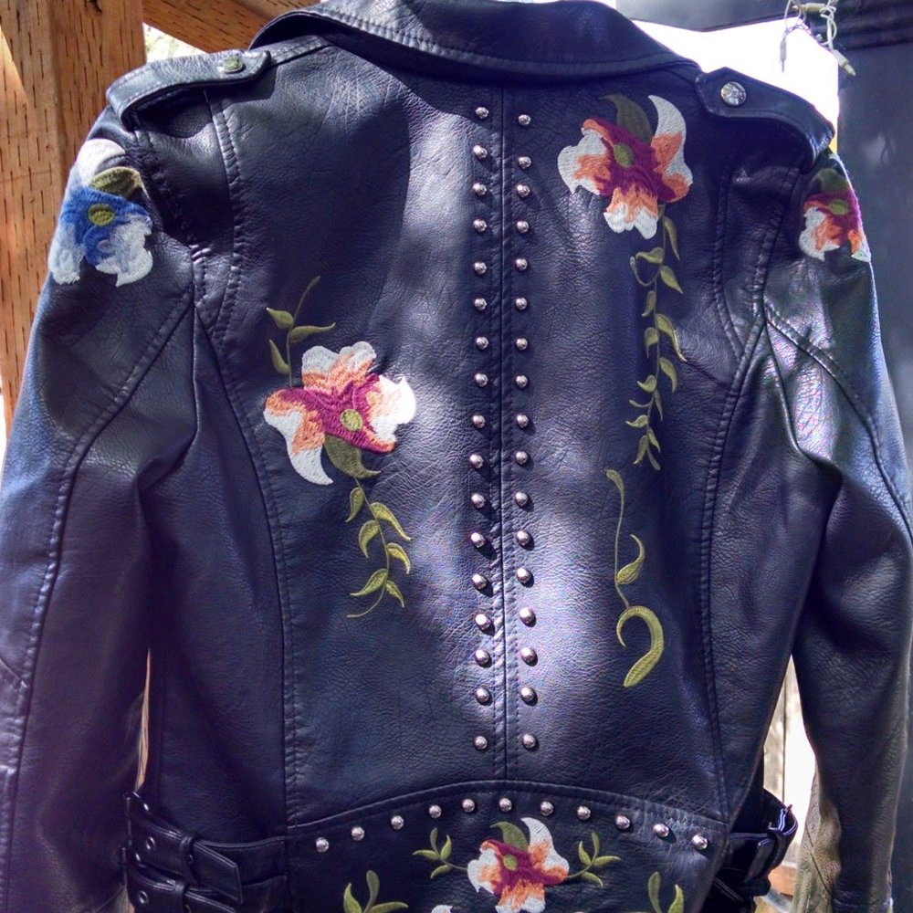 Embroidered leather jacket - Picture 2 of 9